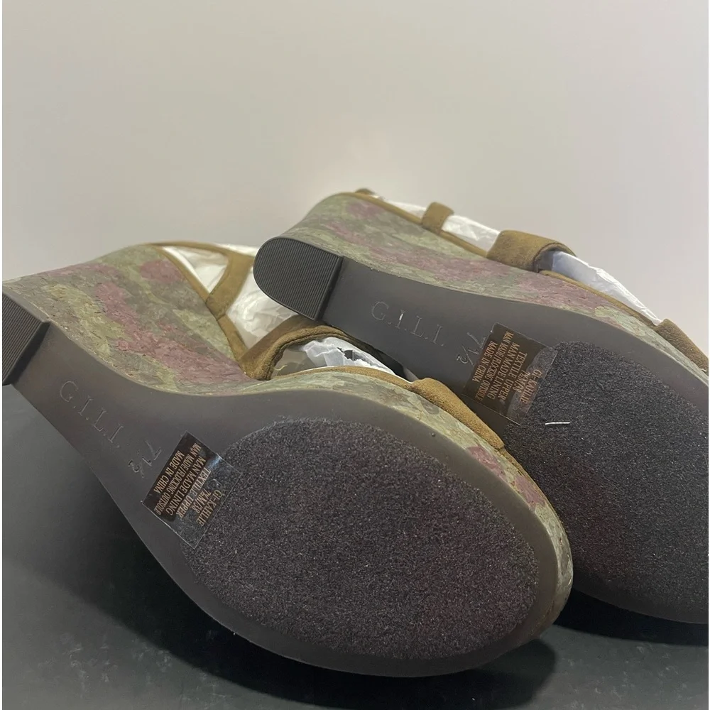 G.I.L.I. GI-Kahlie 7.5 Willow Microsuede Wedge